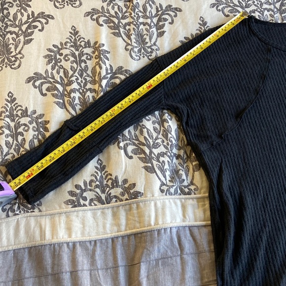 Forgotten Grace sweater - Picture 12 of 12